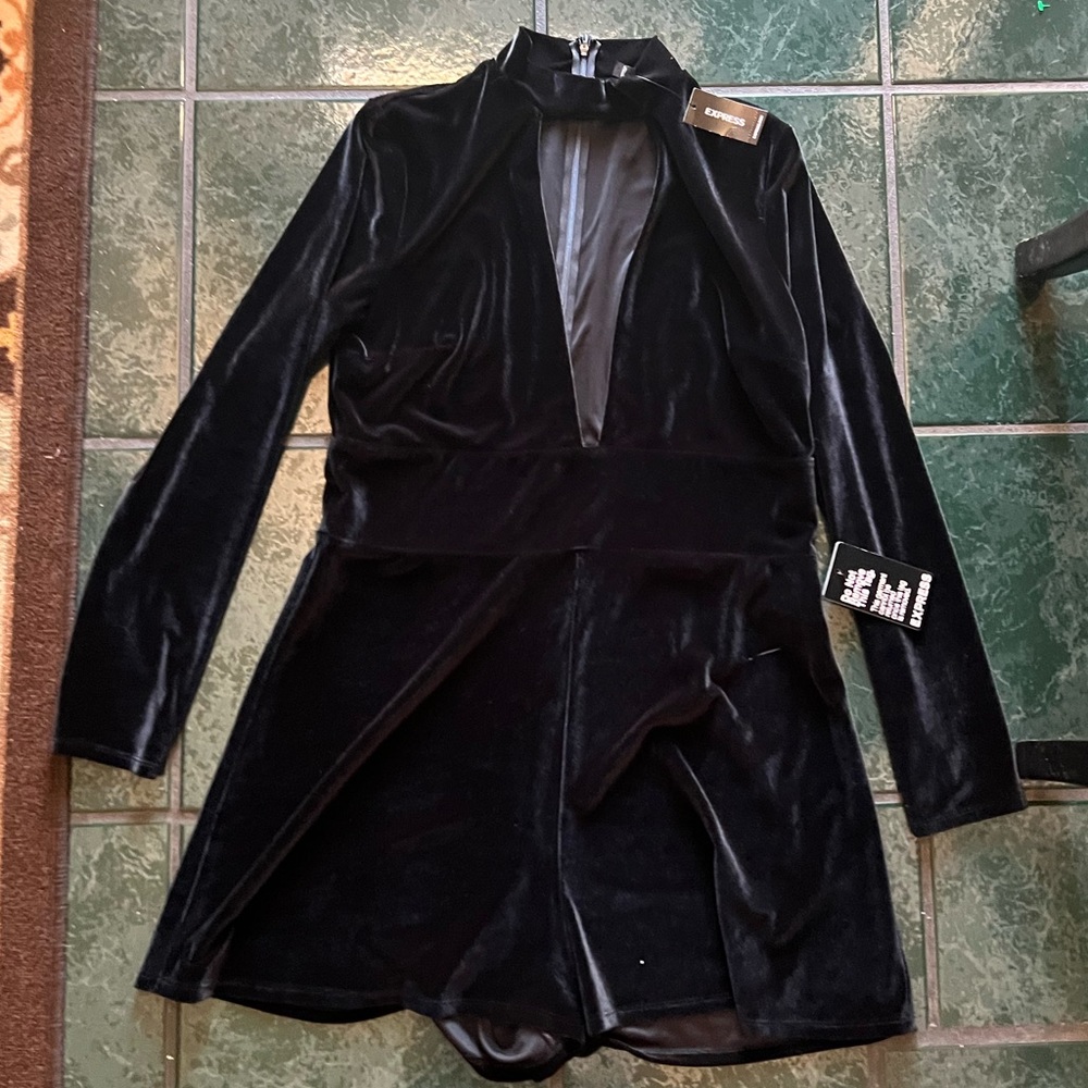 Express Romper - Picture 3 of 4